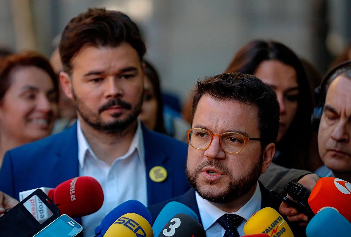 Pará ....<a href="/gabrielrufian/">Gabriel Rufián</a> 
Descontrol en las prestaciones sociales de la Generalidad.... Pagos indebidos dé 167'5 millones.
Nos estáis robando a espuertas .... CHORIZOS , a espuertas 😠