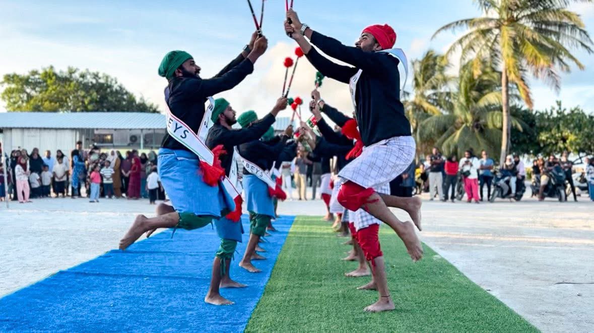 HabeysBoduberu's tweet photo. Snaps from our #Eid25 #HabeysTour 4th Day. Cultural performance at Lh.Naifaru.
Thank you for the love and support 🙏🏻
#Habeys #HabeysBoduberu #Eid25 https://t.co/vsJB5ZJCcc