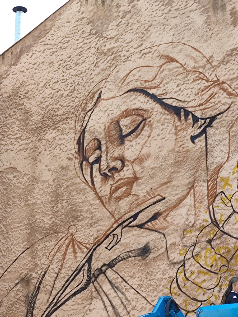 Piera s’ha omplert de color amb el #GrafftechFest, combinant l’art urbà amb les noves tecnologies
Tres murals integren tècniques com la realitat augmentada i la realitat virtual, accessibles amb un codi QR que permet gaudir-los en format 3D i amb moviment

Ho havíeu vist abans?