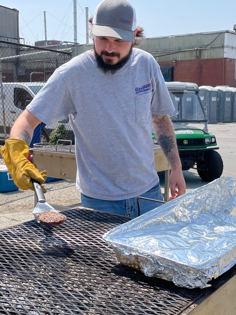 ZeonChemicals's tweet photo. Many thanks to United Electric Co. for treating our Louisville KY location to a cookout today!

#rubber #elastomers #chemists #worklifebalance