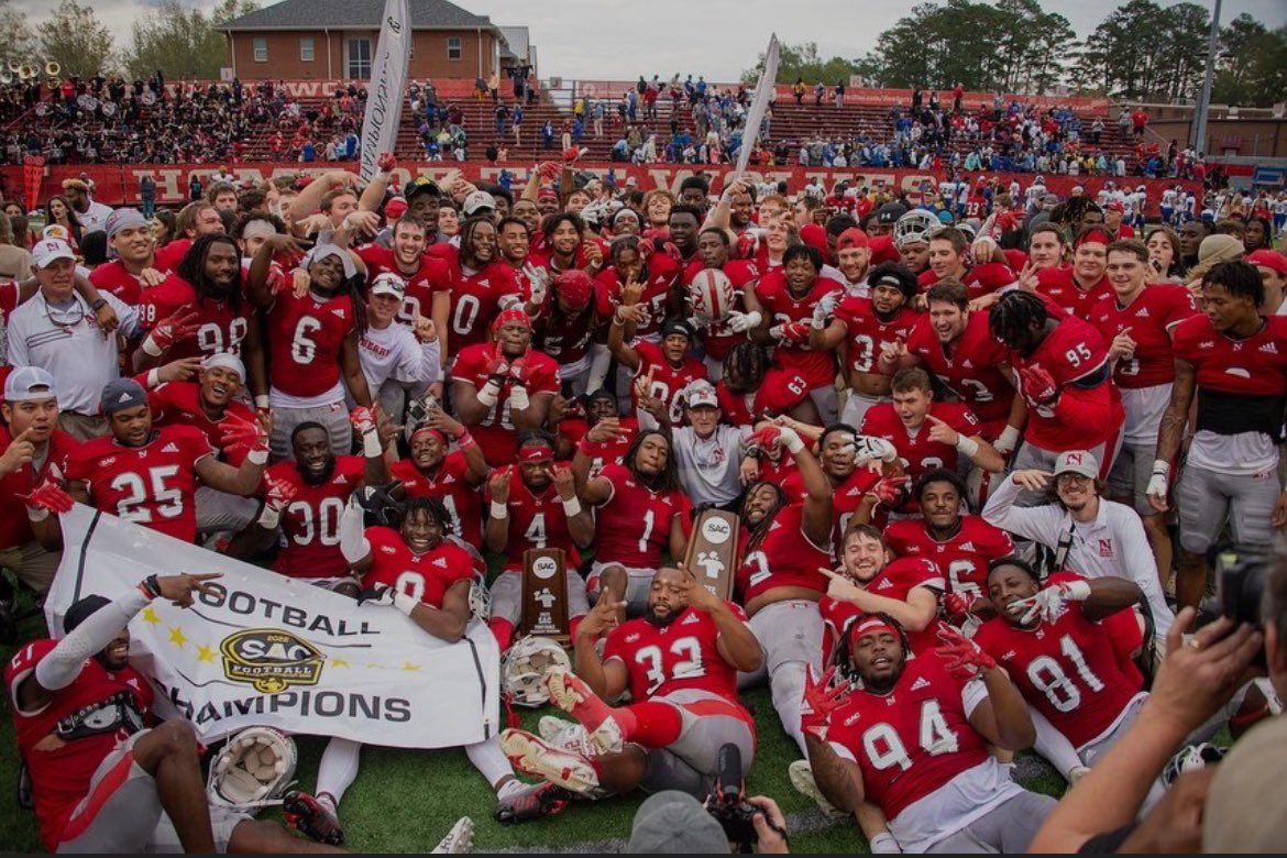 DamareaBabyG's tweet photo. After a great phone call and talk with coach spang I’m blessed to receive a offer from @Newberry_FB @BDunnsports @peedeesportss https://t.co/WvoNVm6UzA