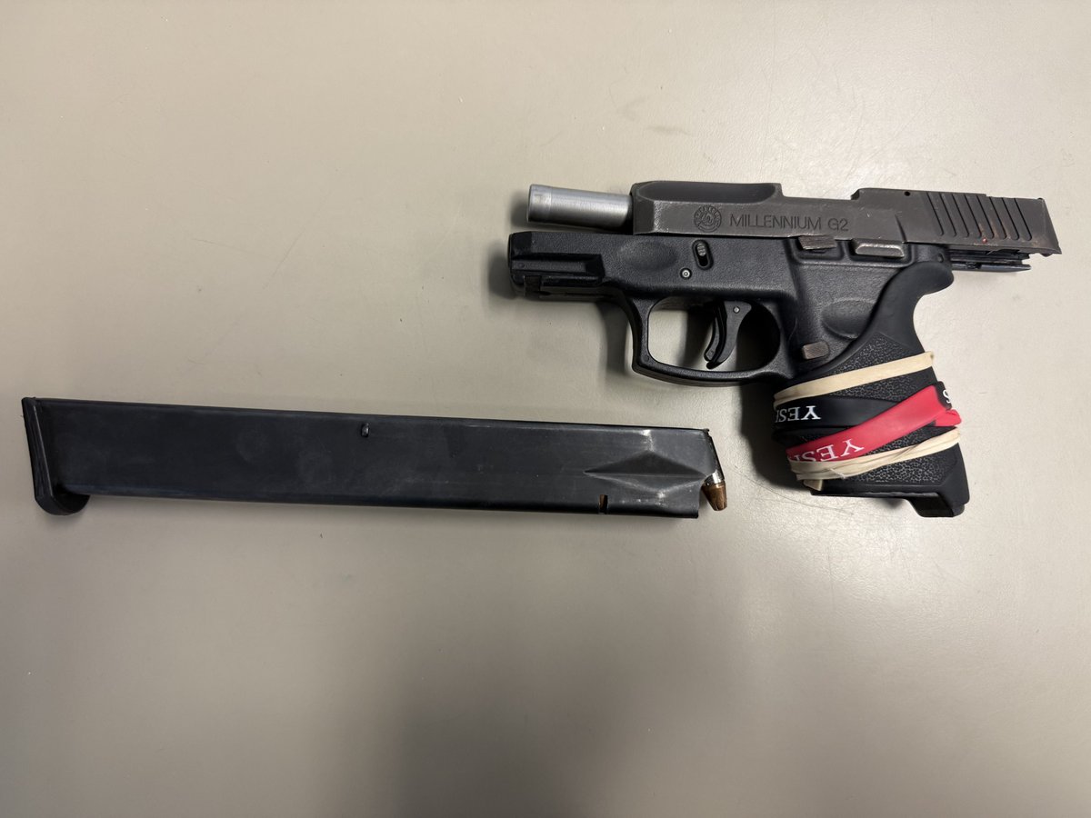 PPDJosephBusa's tweet image. Outstanding work by 39th District Officers P/O Sutton, Crenshaw, P/O Messman, P/O Rodriguez, P/O Mooney, P/O Cannan, P/O Gershwin & P/O Lee. 4 Individuals in custody and 4 firearms recovered. @PPD39Dist