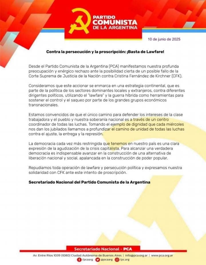 CRISTINA Y EL COMUNISMO:
Toda vez que el Presidente <a href="/JMilei/">Javier Milei</a> y sus acólitos atacan y combaten política y filosóficamente al comunismo, a diferencias de las escandalizadas voces bienpensantes que acusan de "macartismo y conspiracionismo" a esa sana costumbre, lejos de estar fuera