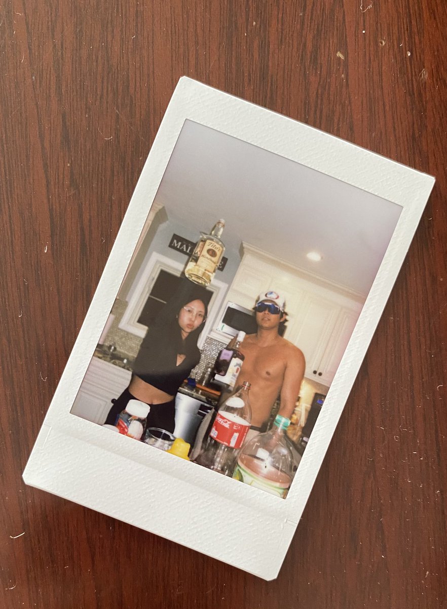 sodehydrated's tweet photo. guys i actually fuck with this one polaroid so hard https://t.co/Dv28TquXSC