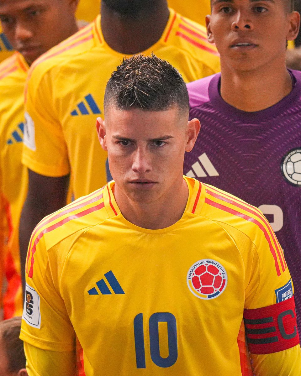 Mugdany's tweet image. Jugadores con más en pases claves en las Eliminatorias Sudamericanas a la Copa Mundial FIFA 2026:

🇨🇴 James Rodríguez 49
🇧🇴 Ramiro Vaca 26
🇻🇪 Soteldo 23
🇧🇷 Raphinha 23
🇵🇾 Miguel Almiron 22
🇦🇷 Rodrigo De Paul 22
🇺🇾 Nicolás De La Cruz 21
🇪🇨 Estupiñán 20 
🇦🇷 Lionel Messi 20