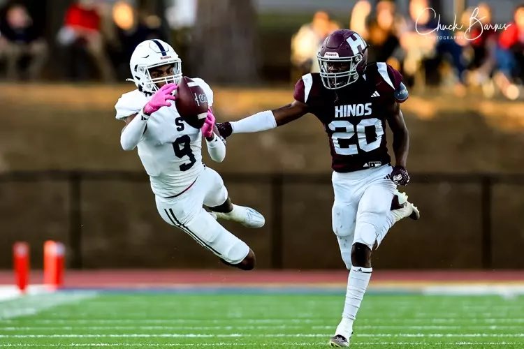 After a great camp and talk with <a href="/TerrenceCody/">TC</a> I am blessed to receive an offer from <a href="/smccfootball/">SMCC Football</a> 🐻#bitedown #recruittheville