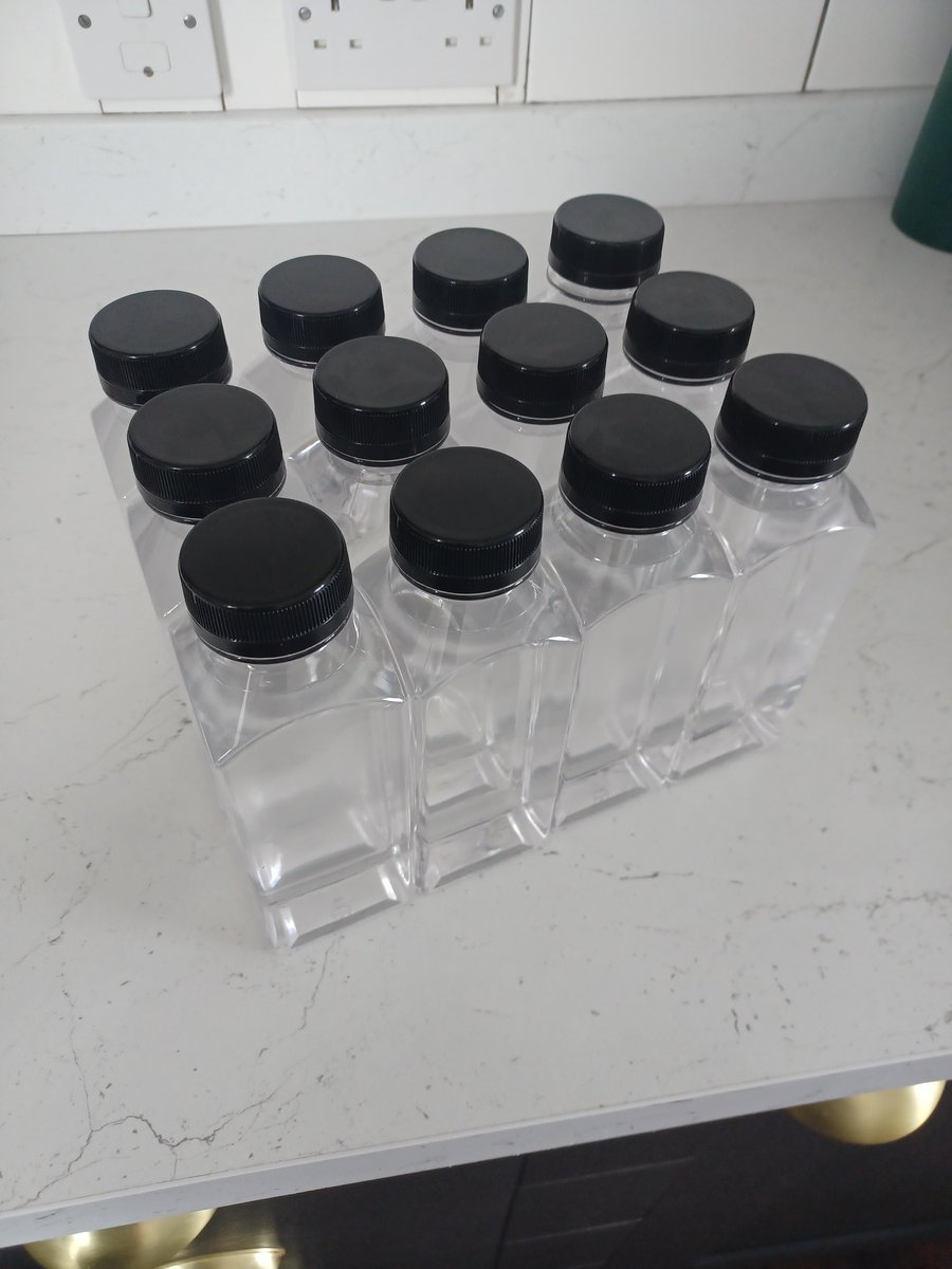 ColboltRogue's tweet photo. 12 bottles of "Mr Rogues finest S'lube" special MRW vintage ready. https://t.co/o40yXoJG2Y