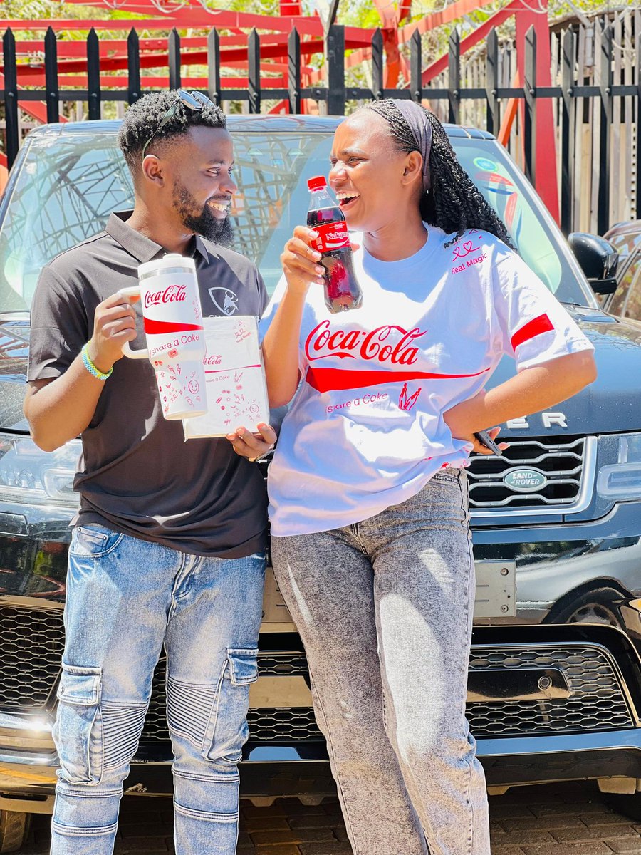 akrambanks24's tweet image. Sharing a Coke with @IamCarolPrimah and making memories. The #ShareACoke  campaign is a fantastic way to connect and celebrate with the people who matter most 
#RefreshUG