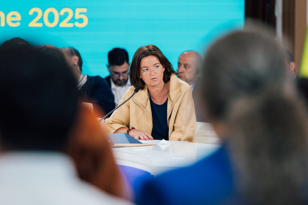 MFEA Slovenia (@mzez_rs) on Twitter photo Minister <a href="/tfajon/">Tanja Fajon</a> expressed full solidarity with #Ukraine at the 🇺🇦-Southeast Europe Summit, assuring #Slovenia's continued assistance to the best of its ability: "An immediate and unconditional ceasefire is essential. 🇸🇮 will continue to work with partners in Europe and the world Minister <a href="/tfajon/">Tanja Fajon</a> expressed full solidarity with #Ukraine at the 🇺🇦-Southeast Europe Summit, assuring #Slovenia's continued assistance to the best of its ability: "An immediate and unconditional ceasefire is essential. 🇸🇮 will continue to work with partners in Europe and the world