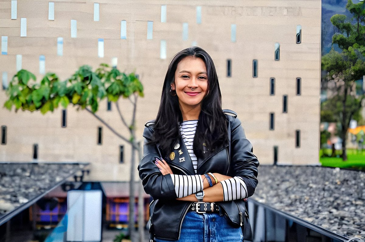 Lamento profundamente la muerte de Ana María Cuesta León, directora del Centro de Memoria, Paz y Reconciliación.

Ana María dedicó su vida a la defensa de los Derechos Humanos y deja una huella de más de 10 años en el Centro de Memoria, Paz y Reconciliación, desde donde luchó sin