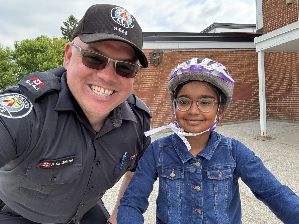 PC Peter De Quintal (@starwarscop) on Twitter photo Today's #BikeRodeo at Dorset Park PS <a href="/tdsb/">Toronto District School Board</a> in <a href="/TPS41Div/">41 Division</a> was all about coming together to keep our kids safe. 🚴♂️❤️
Thanks to everyone who helped us hand out a few helmets, lights, and bells, small gear that makes a big difference.
Thx to sponsors <a href="/CAASCO/">CAA South Central ON</a>, <a href="/COPSandKIDSca/">ProAction Cops & Kids</a>. Today's #BikeRodeo at Dorset Park PS <a href="/tdsb/">Toronto District School Board</a> in <a href="/TPS41Div/">41 Division</a> was all about coming together to keep our kids safe. 🚴♂️❤️
Thanks to everyone who helped us hand out a few helmets, lights, and bells, small gear that makes a big difference.
Thx to sponsors <a href="/CAASCO/">CAA South Central ON</a>, <a href="/COPSandKIDSca/">ProAction Cops & Kids</a>.