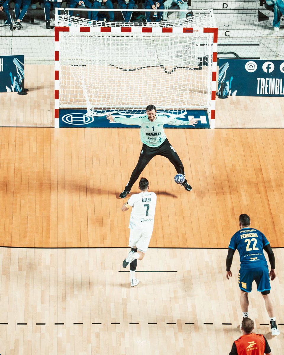 Cyril Dumoulin tweet media