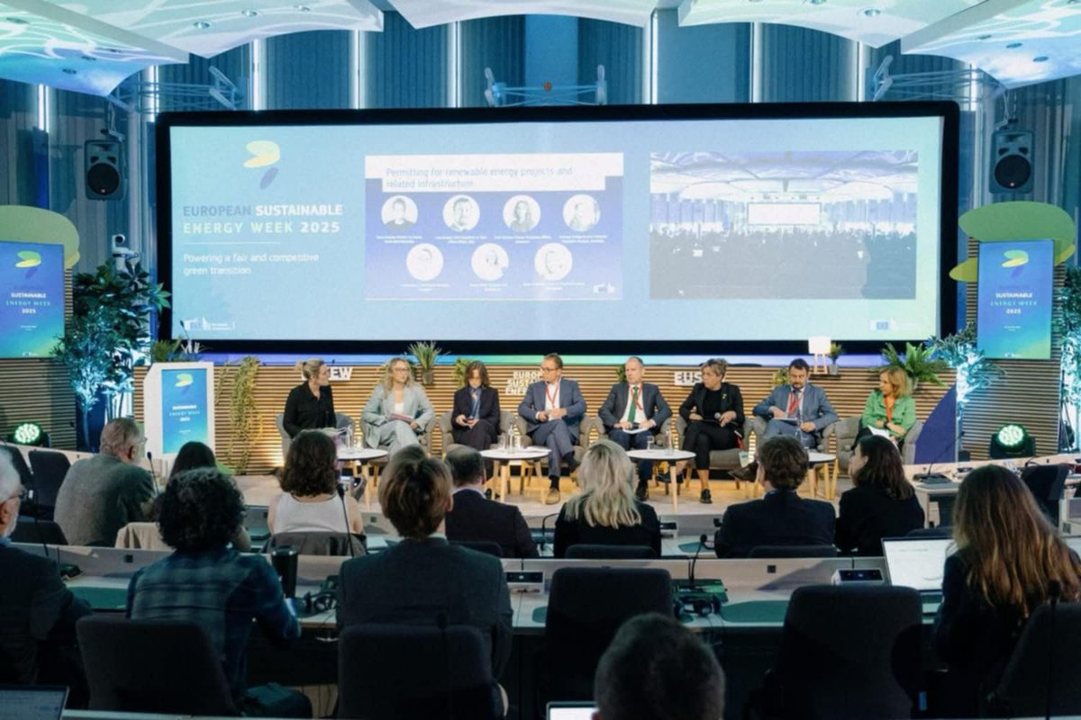 Energy4Europe 🇪🇺 (@energy4europe) on Twitter photo The EC 🇪🇺 held a High-Level Implementation Dialogue on permitting for #RenewableEnergy projects and related #EnergyInfrastructure in Brussels today - hosted by Commissioner <a href="/DanJoergensen/">Dan Jørgensen</a>.
🔗 europa.eu/!VFKfKx
#EUSEW2025 The EC 🇪🇺 held a High-Level Implementation Dialogue on permitting for #RenewableEnergy projects and related #EnergyInfrastructure in Brussels today - hosted by Commissioner <a href="/DanJoergensen/">Dan Jørgensen</a>.
🔗 europa.eu/!VFKfKx
#EUSEW2025