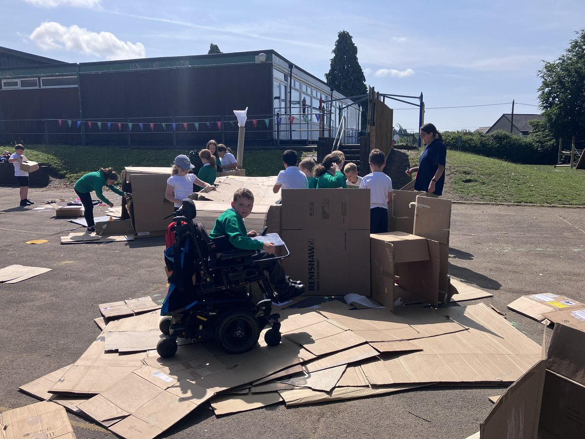 Great day outside with the rest of KS2 for International Day of play. Great to see everyone using their creativity, working together and learning new skills through play.
