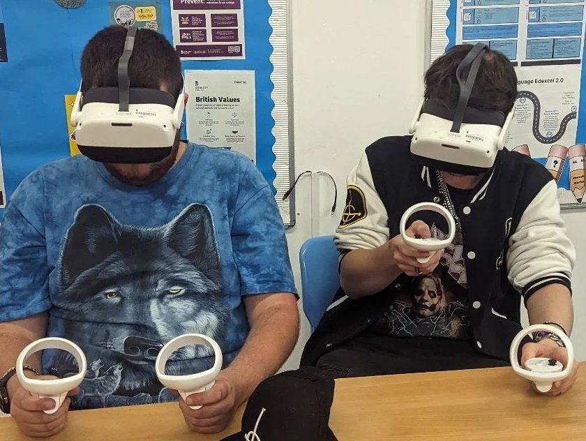 We love new experiences in the Supported Internship team. Today it was VR - Body swaps; practicing interview skills and active listening.

Got an app or idea around employability we could try in class? Let’s chat! #SupportedInternships #InternshipsWork #InnovationInEducation