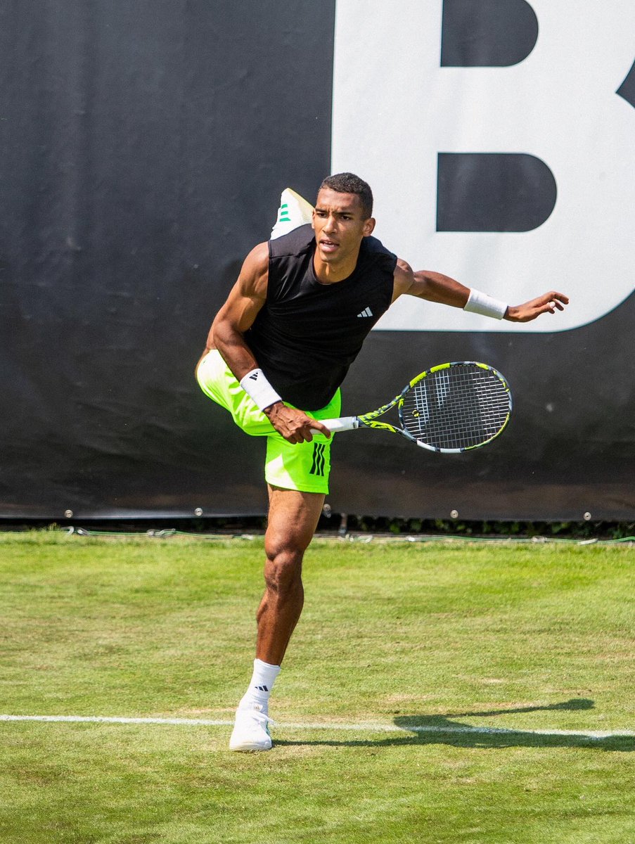 felixtennis's tweet image. Touched down in Stuttgart 🇩🇪📍 Let’s get to work 🎾
📸: #1,3,4 @atptour / Boss Open | #2 Nico Bauhof