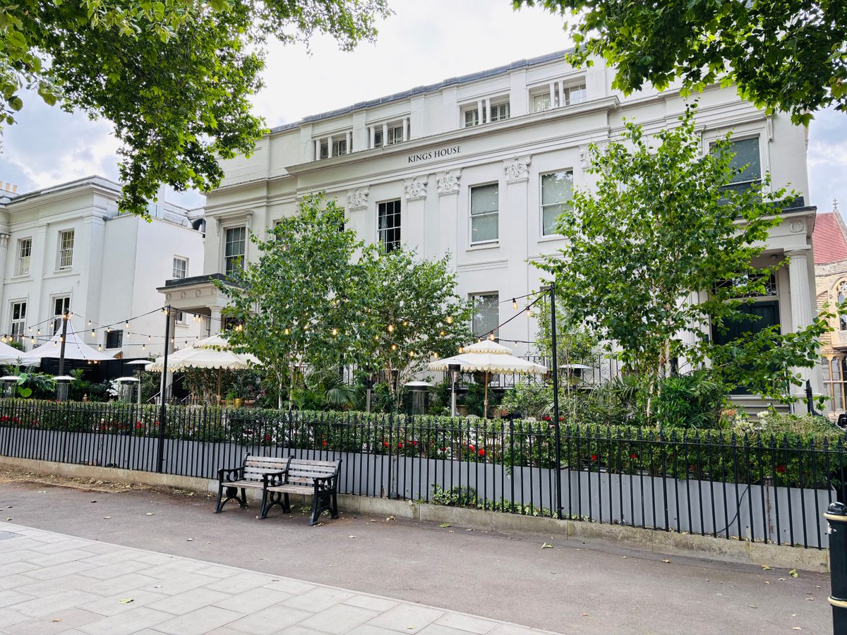 glosnewscentre's tweet photo. The removal of the controversial white ‘tents’ outside Julian Dunkerton’s 131 Promenade has been welcomed by a Cheltenham conservation group.

https://t.co/R9IsRDx0hG https://t.co/1mcoylqjKj