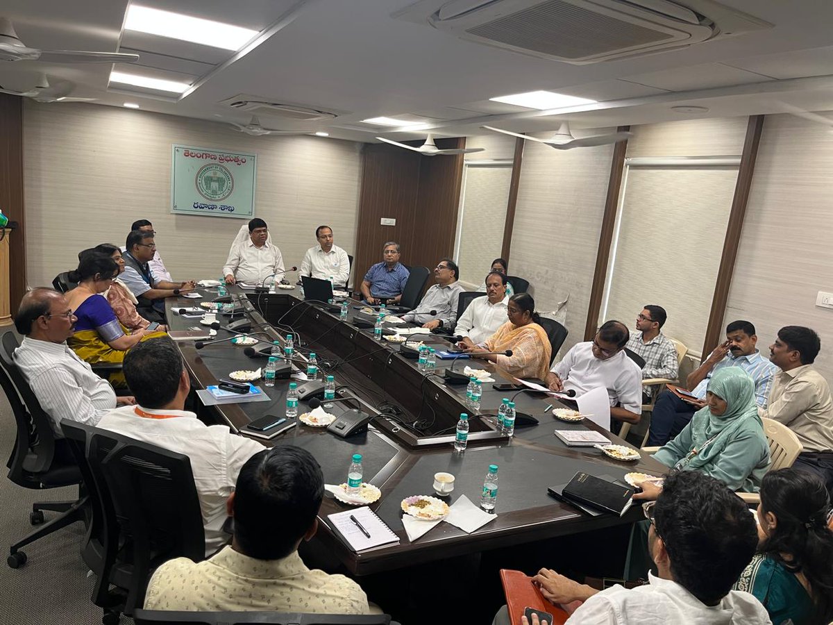 psr2009's tweet photo. Indian Development Foundation is proud  to join @TelanganaTransport &amp; @UNICEF in launching Road Safety Clubs across Telangana schools! With IDF &amp; fellow NGOs, we’ll empower students as #RoadSafetyChampions to build a safer tomorrow. https://t.co/kHoiFSjajY