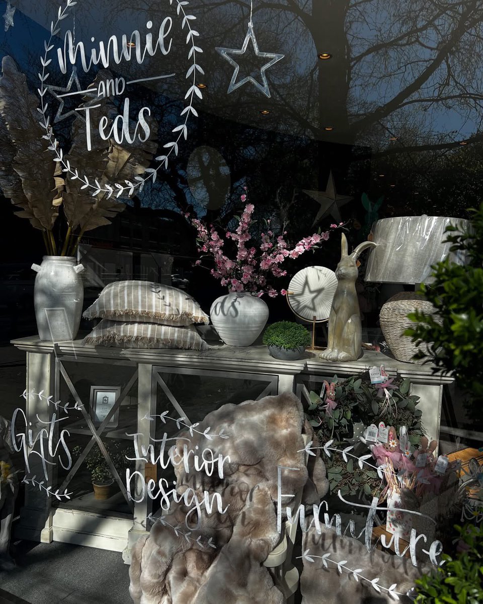 Discover what’s on offer in #Stockport. Gift ideas for every time of year at <a href="/MinnieAndTeds/">Minnie and Teds</a> 😊 #MadeInStockport #PromoteStockport