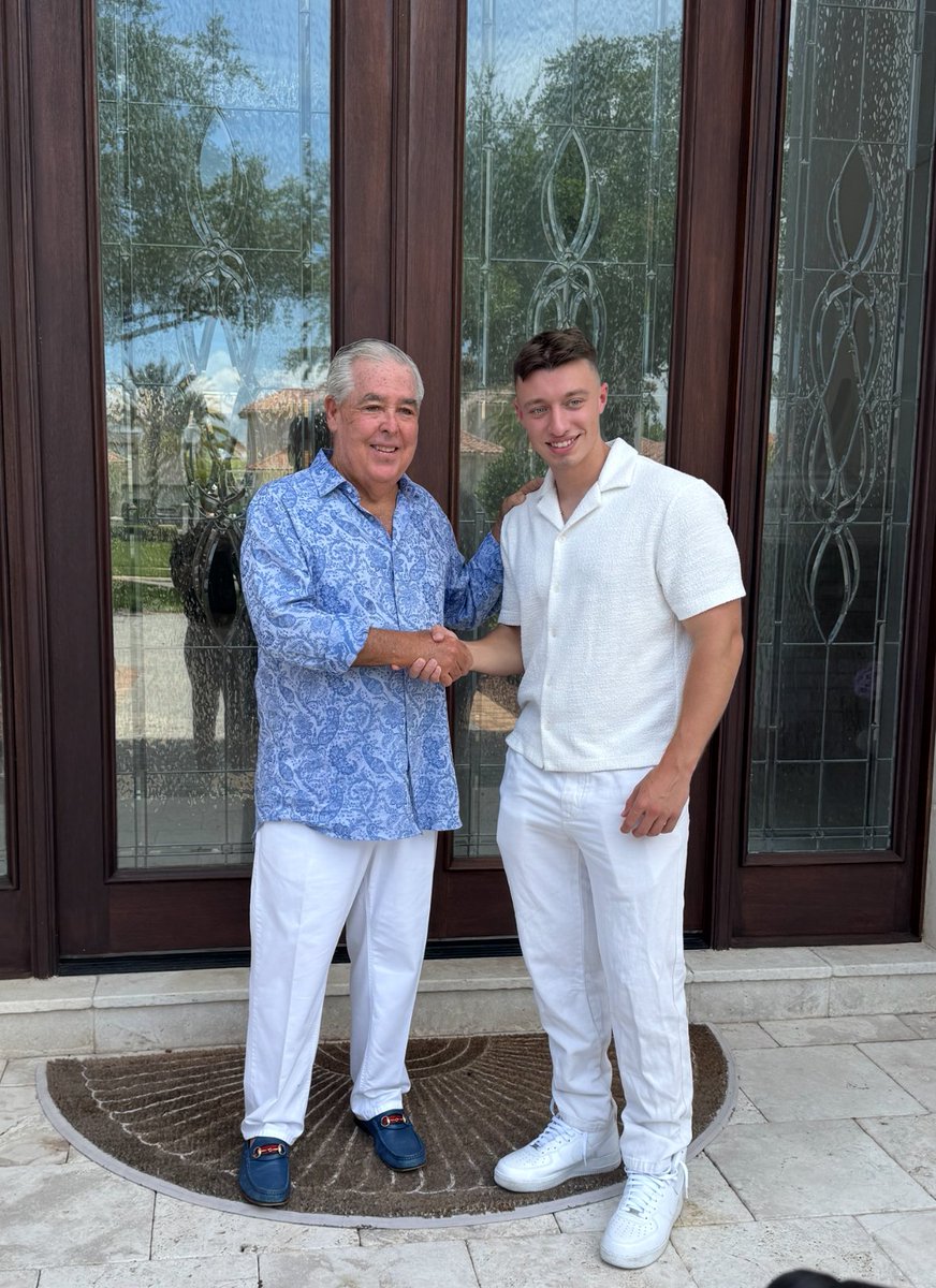 John Morgan (@johnmorganesq) on Twitter photo James, great having you at the house.
I predict great things for you!
#ForThePeople <a href="/hardknocksedu/">The School of Hard Knocks</a> James, great having you at the house.
I predict great things for you!
#ForThePeople <a href="/hardknocksedu/">The School of Hard Knocks</a>