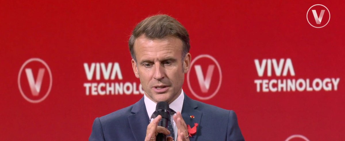 ChanPerco's tweet image. .@EmmanuelMacron fait le bilan des 10 ans de la #FrenchTech : 

"Cela ne marche pas tout seul et qu’on a donné un cadre.
On s’occupe du reste, on vous donne de la visibilité, on vous aide à accéder aux marchés extérieurs." #Vivatech