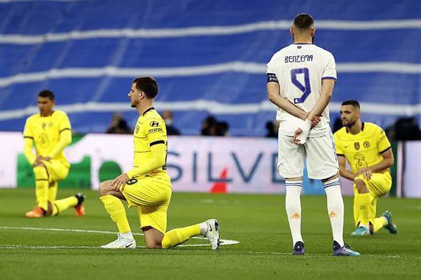 Kneel to the King 👑