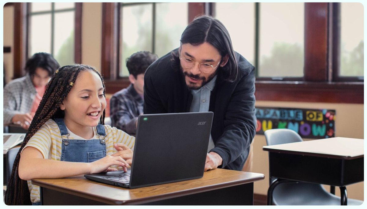 Extend your teaching toolkit with the latest updates from Microsoft Education. Includes:

📖 New educator features in Reading Coach.
🤳 How to get started with Copilot Chat. 
👩‍🏫 AI literacy resources for educators.

Get the details in the blog below 👇