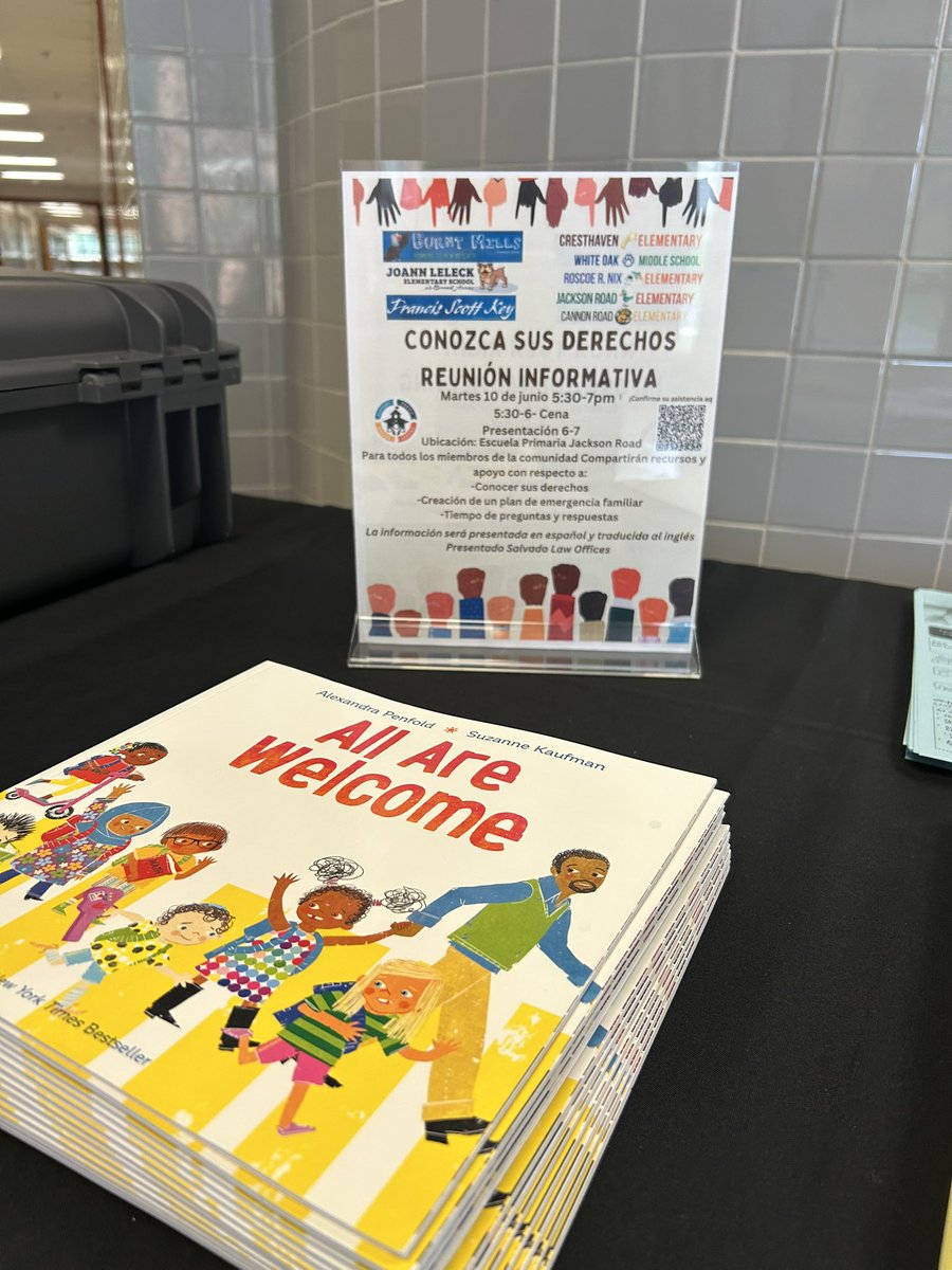 JacksonRdCSL's tweet image. The Springbrook Cluster CSLs worked together to provide a Know Your Rights workshop for the community. Big thanks to Attorney Ricardo Murga for presenting! @velasquez_mcps @JacksonRoadAP
