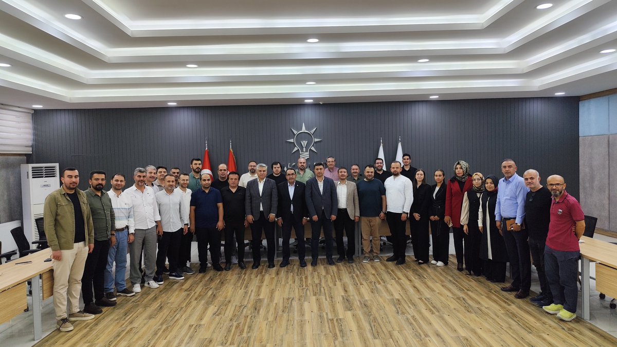 📍 AK Parti Selçuklu İlçe Başkanlığı

Bölge Koordinatörümüz Adana Milletvekilimiz Sn. <a href="/abdullahdogru01/">Abdullah Doğru</a> ’nun katılımıyla; İlçe Başkanımız <a href="/arifbagci/">Arif BAĞCI 🇹🇷</a>, İl Başkan Yardımcılarımız Nazım İreş ve <a href="/avmuratguclu/">Av. Murat Güçlü</a>, İl Yönetim Kurulu Üyelerimiz ve İlçe Yönetim Kurulu Üyelerimiz ile birlikte