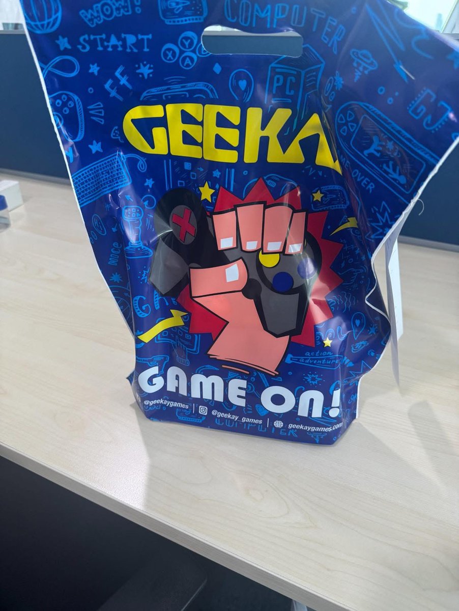 jvp18ob's tweet photo. What a surprise at work from the one and only ❤️🫣 thank you soo much my love @elenabells666
Upgrading our streaming setup 🙌
Your too sweet baby!!! 😍
"for Jessenmar. Someone order for you boss" - Delivery Driver 😂
#streamplify #twitch #gift #blessed https://t.co/2zdAdpDXpT
