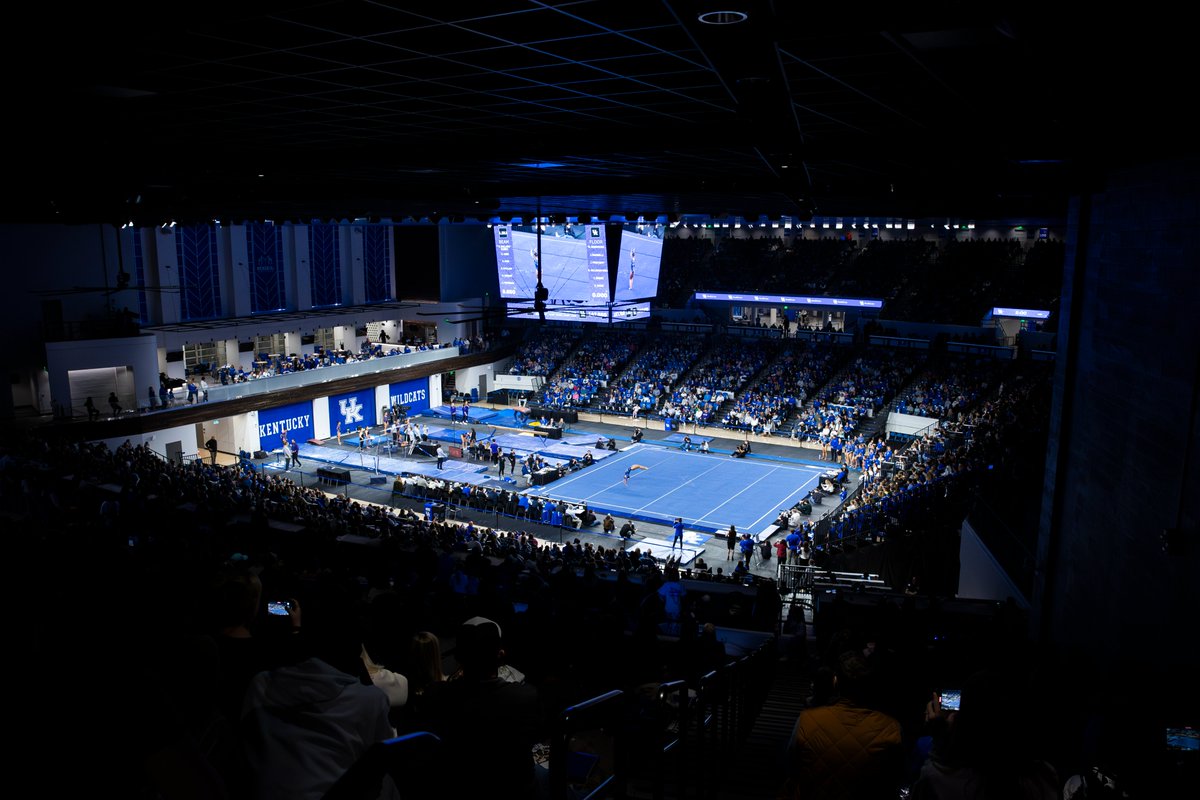 Dreams➡️Reality right in front of a sold-out crowd

This is Friday Night Heights. This is Kentucky Gymnastics.

Talk in 4⃣ days, 2027s?

#WeAreUK | #Team52