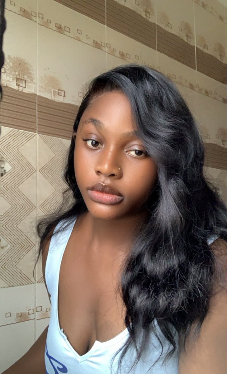 Enii___ola's tweet image. Hey there 😌👋