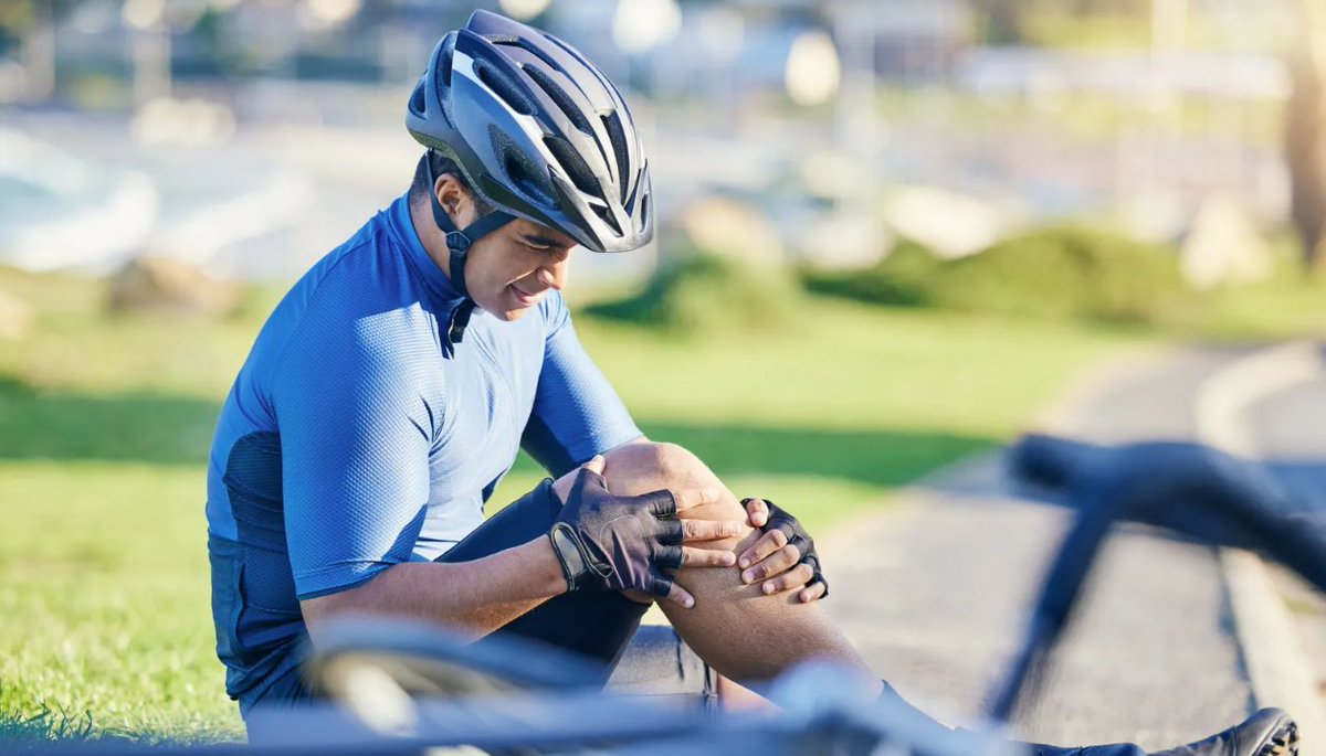 🚴 Vous avez mal au genou en faisant du vélo? 
Une nouvelle étude menée par une équipe de recherche québécoise dont le stagiaire postdoctoral Simon Lafrance met en lumière une approche prometteuse pour réduire ces douleurs musculosquelettiques. 👇
bit.ly/4jIwM4r