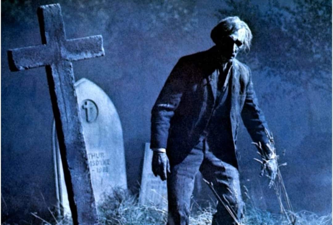 Peter Cushing as Grimsdyke in Tales from the Crypt (1972)
