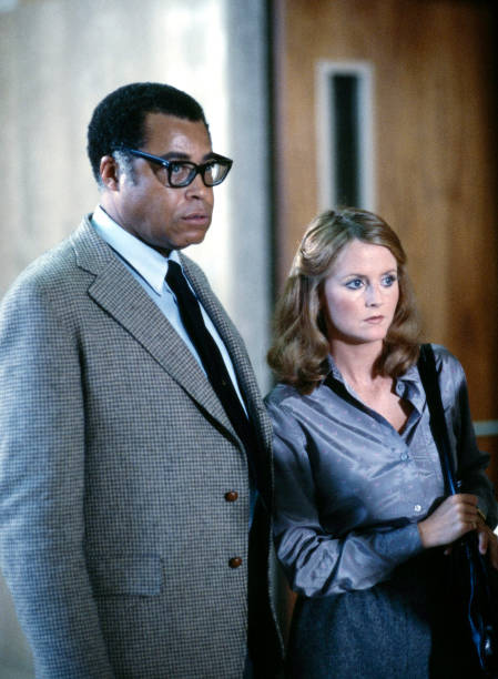 RodneyMarshall1's tweet photo. And who was Cecilia Hart married to before...? Bruce Weitz who was about to find fame with Hill Street Blues, another police procedural which network schedulers did their best to kill off. #TVCops https://t.co/BN84nBH7eu