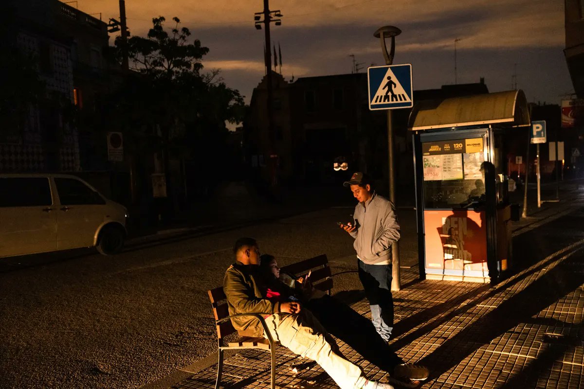 Zoe Schneeweiss (@zschneeweiss) on Twitter photo Spain’s grid denies report it mishandled voltage before blackout bloomberg.com/news/articles/… via <a href="/Thomgua/">Thomas Gualtieri</a> Spain’s grid denies report it mishandled voltage before blackout bloomberg.com/news/articles/… via <a href="/Thomgua/">Thomas Gualtieri</a>