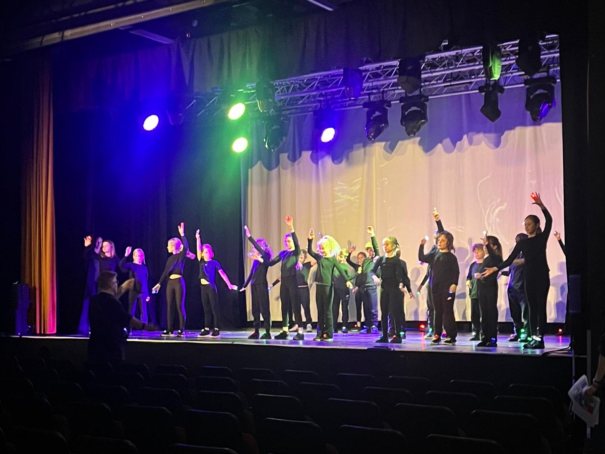 A massive thank you to everyone involved in today’s LEAP Festival. We danced, we played and we performed - it was amazing to see just a buzz of excitement and happy faces throughout the building 😊😊😊

Thank you to <a href="/phf_uk/">Paul Hamlyn Foundation</a> for project funding.

#danceinschools #digital