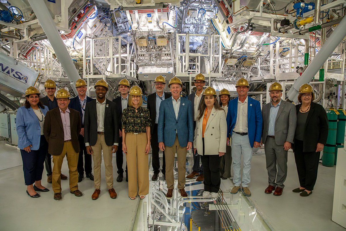 lasers_llnl's tweet image. Last month, we were honored to welcome @SecretaryWright to the home of #fusionignition.