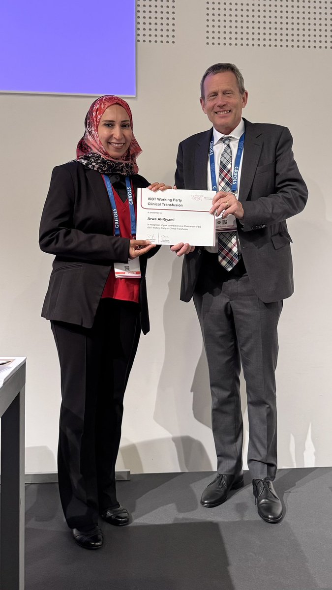 لقد كان شرفًا كبيرًا لي أن أتلقى تكريما من الجمعية الدولية لنقل الدم خلال مؤتمر الجمعية في ميلانو  بايطاليا وذلك تقديرًا لمساهماتي كرئيسة لمجموعة طب نقل الدم السريري. كان من دواعي فخري أن أستلم هذه الجائزة من رئيس الجمعية، البروفيسور بيير تيبرغيين. 
#عُمان 
#Oman