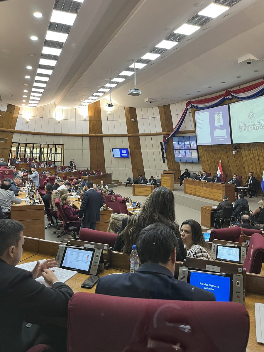 Con 72 votos a favor y 2 abstenciones, la Camara de Diputados APROBÓ intervenir la Municipalidad de Asunción.

Ante la llamativa defensa de los cartistas a la gestión de Oscar “Nenecho” Rodriguez, los opositores no descartan que el Presidente designe a un interventor “a medida”