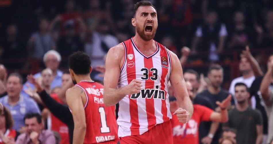 Θέλω να μείνω στον Ολυμπιακό 
Στους φίλους μου 
Στην οικογένεια μου 
#OlympiacosBC