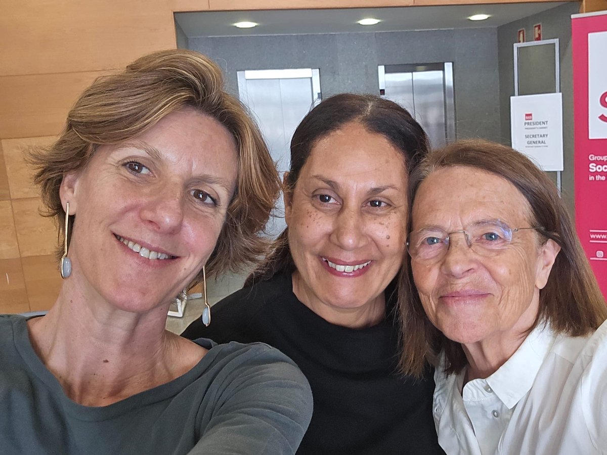 Margarida Marques (@mmargmarques) on Twitter photo Bom encontro em Lisboa; duas amigas, camaradas e ex-colegas. <a href="/camillalaureti1/">Camilla Laureti</a> <a href="/NoraMebarek/">Nora Mebarek</a> <a href="/TheProgressives/">S&D Group</a> Bom encontro em Lisboa; duas amigas, camaradas e ex-colegas. <a href="/camillalaureti1/">Camilla Laureti</a> <a href="/NoraMebarek/">Nora Mebarek</a> <a href="/TheProgressives/">S&D Group</a>
