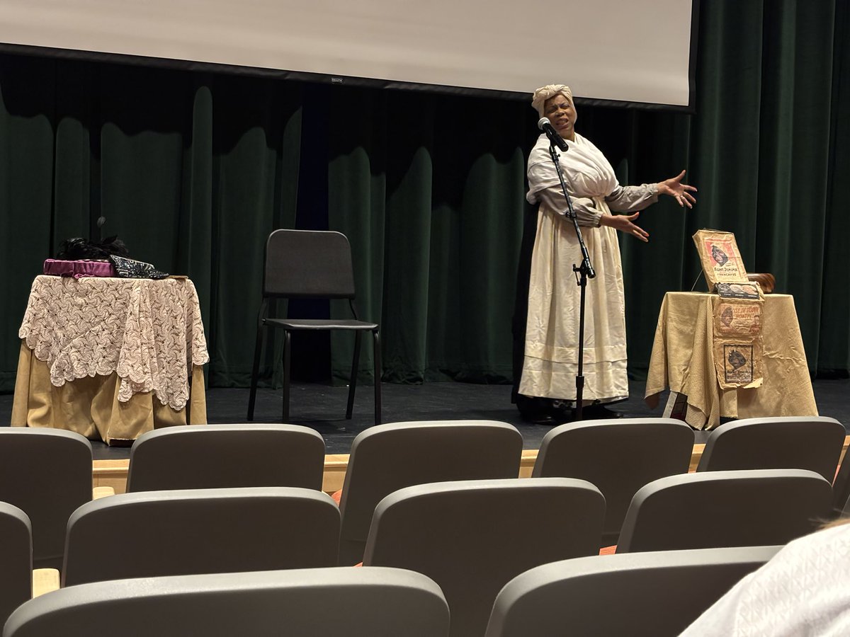 Ashley Watts tweet media