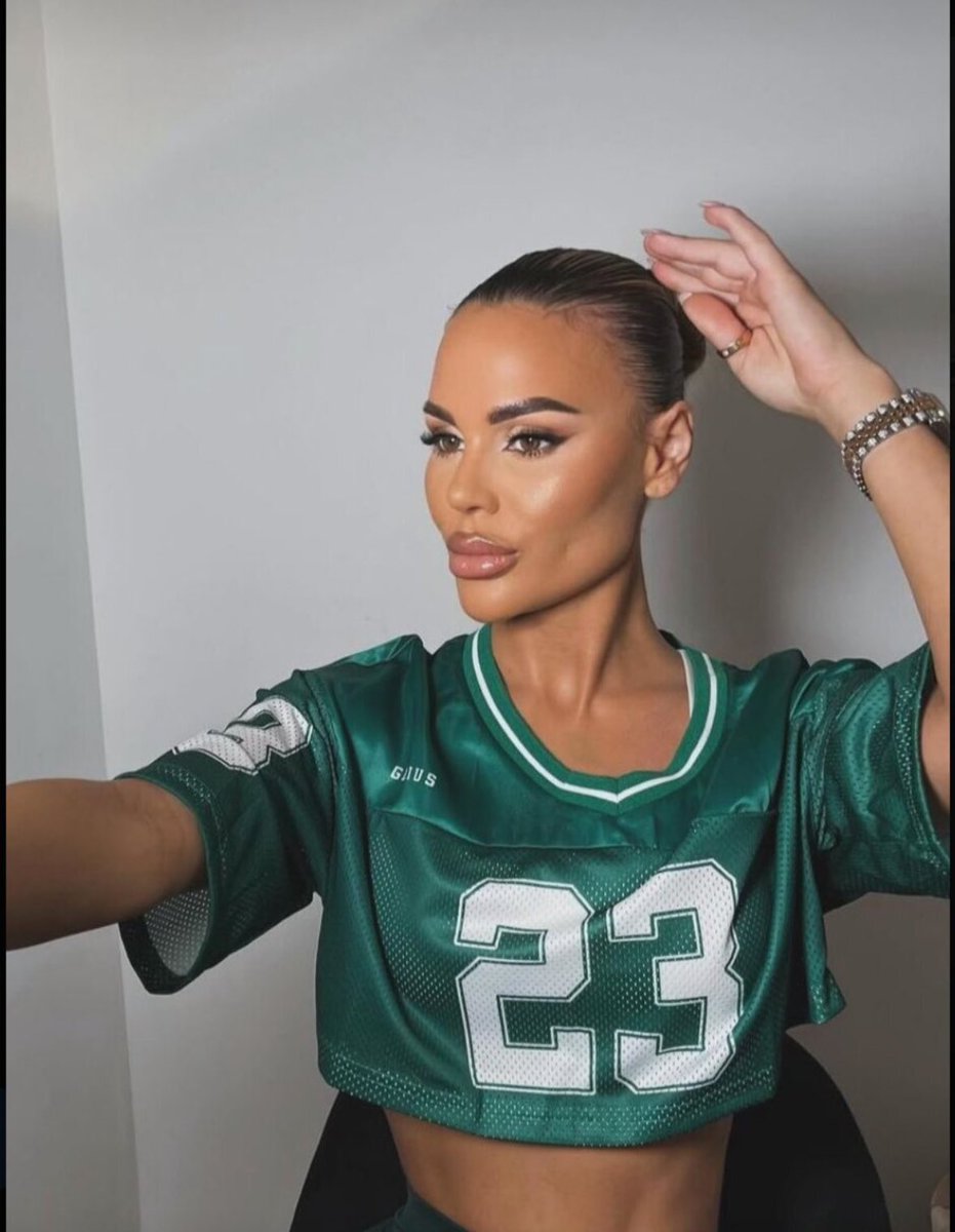 Id i turned up like this on our first date, would you feel insecure or proud 😉