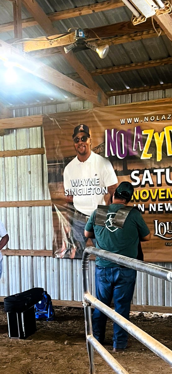 Arcofacadiana1's tweet image. HUGE thank you to Wayne Singleton &amp;amp; Same Ol' 2 Step for welcoming our St. Landry Day Program to their farm in Opelousas for a live Zydeco concert. Everyone had such a great time enjoying the music and the experience!🧡🎶

#ArcOfAcadiana #AchieveWithUs #DayProgram