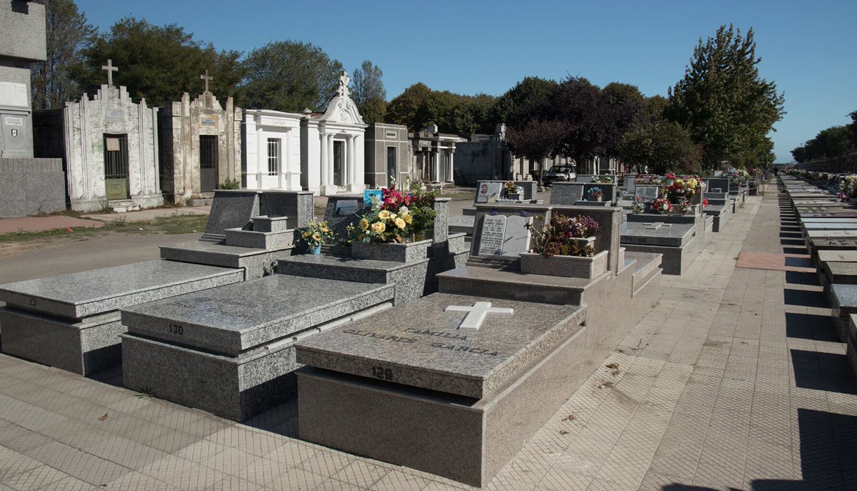 Presentan querella por desaparición de al menos 9 cuerpos en cementerio.  Además, se identificaron 31 cadáveres sin registrar ni identificar, lo que encendió las alarmas en la administración comunal. redantofagasta.com/regional/prese…