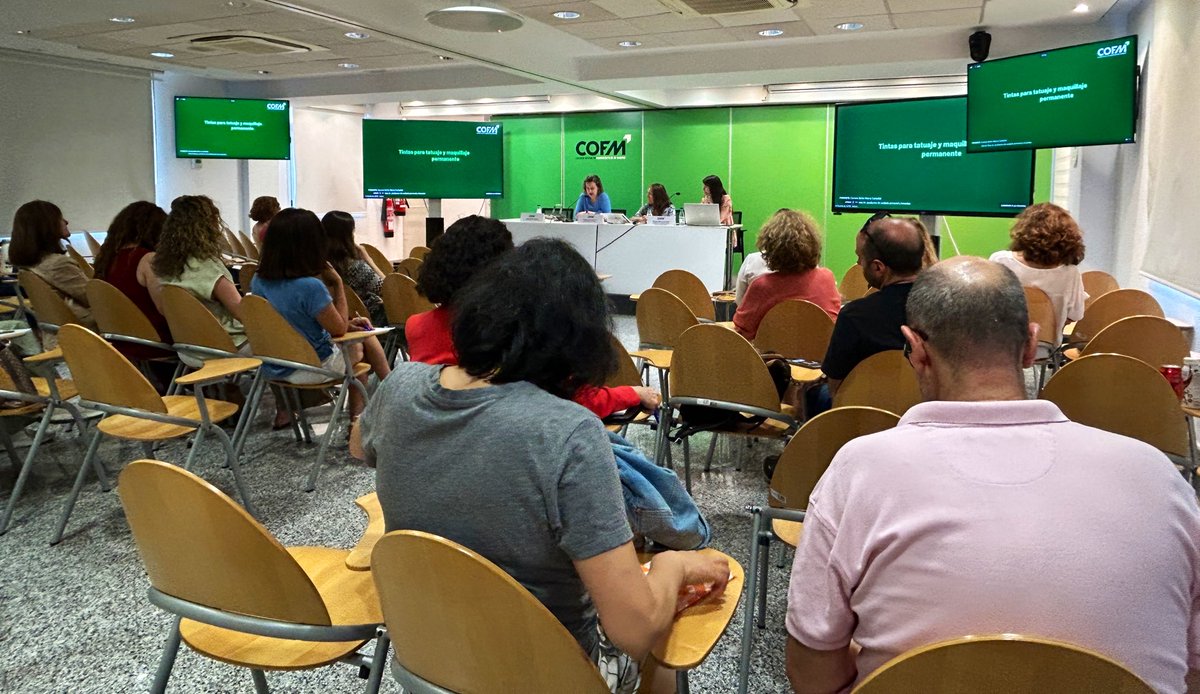 #FormaciónCOFM|Hoy finalizamos el ciclo “Retos Emergentes en Salud Pública”.
👉 Durante 9 sesiones, hemos contado con una destacada participación de profesionales y ponentes de reconocido prestigio. Agradecemos la excelente acogida y el interés mostrado por todos los asistentes.