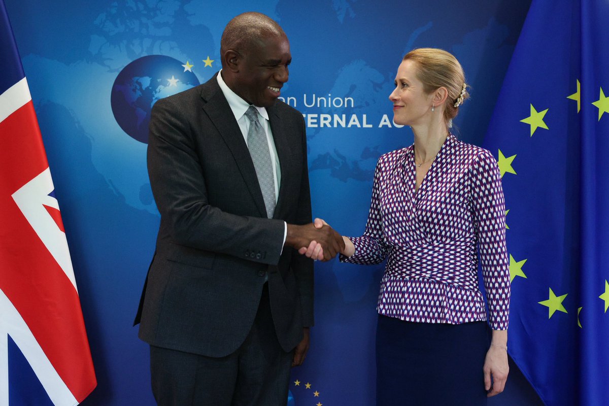 The deal on Gibraltar is a win-win for the EU and the UK.

Thousands of people crossing the border every day will enjoy easier, faster movement.

I congratulated @davidlammy as this agreement is also a demonstration of our shared commitment to European security.