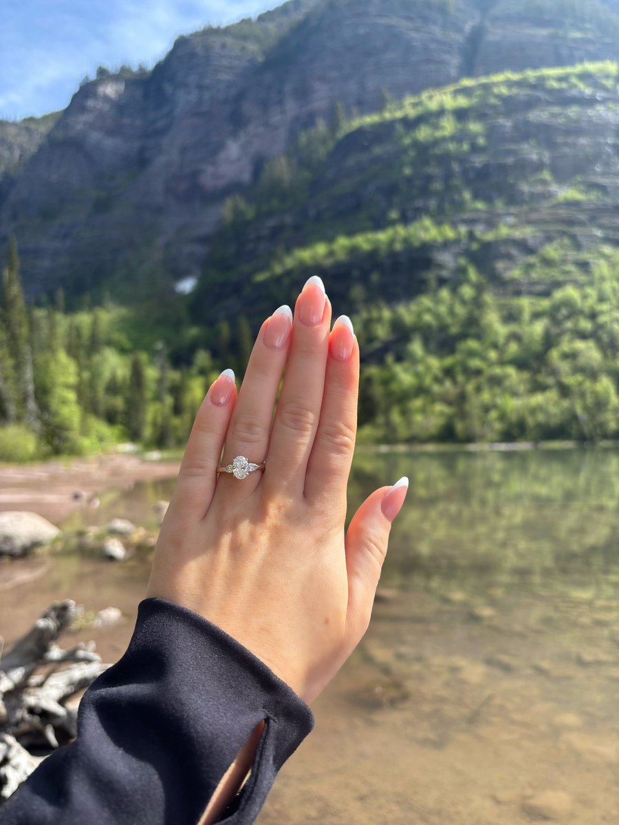 oh ya i’m getting married 💖💖🥰