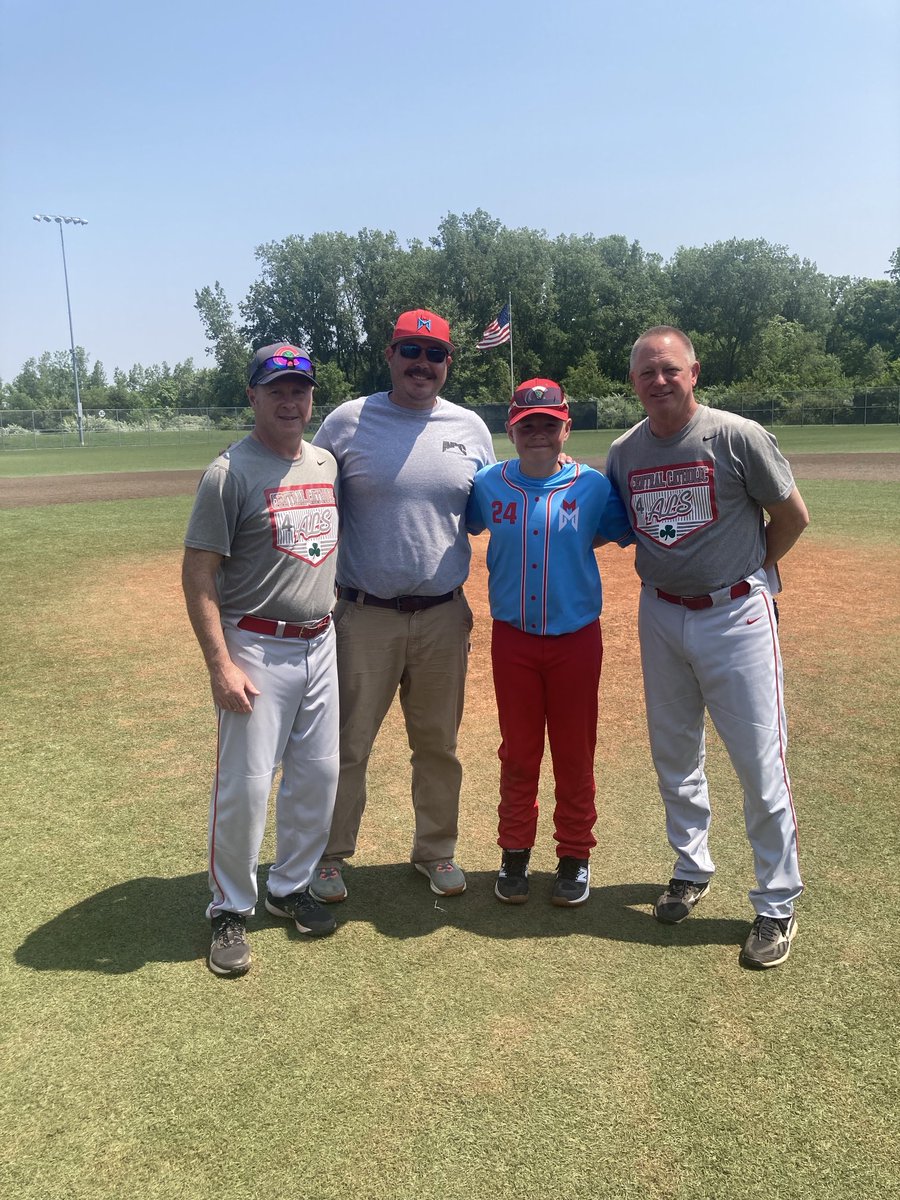 jeffmielcarek's tweet photo. Our ⁦@CCHSIrishBSBL⁩ Youth Camp is in the books!  Great success and lots of fun!
It’s Awesome to have second generation players in our program and camp again this year!
Extremely grateful and blessed!
#CHALICE 
⁦@centralcatholic⁩ ☘️⚾️ https://t.co/nRSNGrtt0T